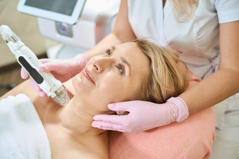 Cursus RF Microneedling